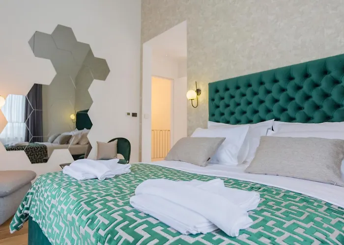 Villa Luxury Decima Near Split - Pool & Tennis Retreat *