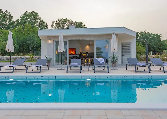 Luxury Decima Near Split - Pool & Tennis Retreat Villa