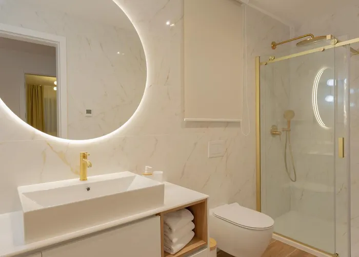 Luxury Decima Near Split - Pool & Tennis Retreat * Dicmo