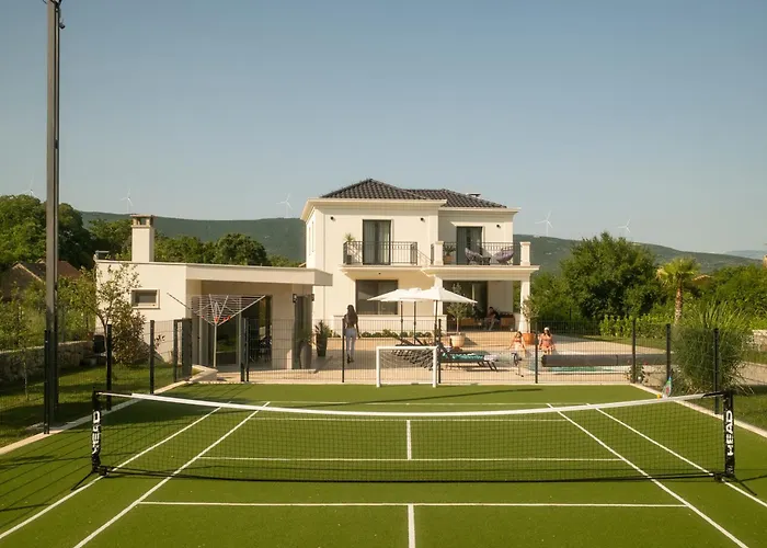 Villa Luxury Decima Near Split - Pool & Tennis Retreat