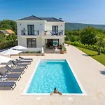 Villa Luxury Decima Near Split - Pool & Tennis Retreat *