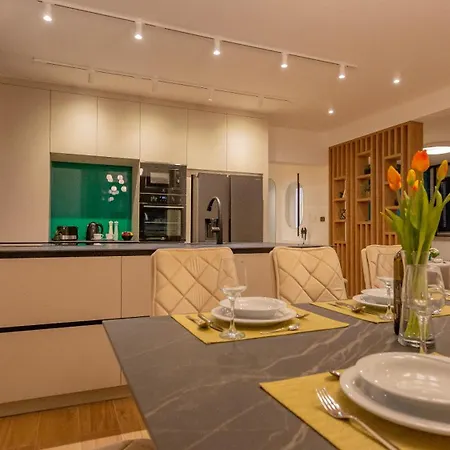 Luxury Decima Near Split - Pool & Tennis Retreat Villa