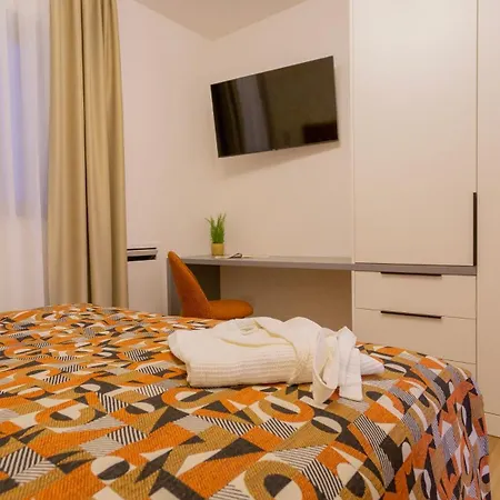 Luxury Decima Near Split - Pool, Touch Tennis & Multi-court * Dicmo