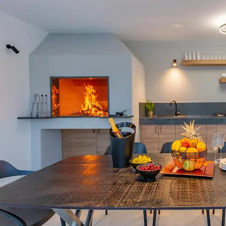 Villa Luxury Decima Near Split - Pool & Tennis Retreat Dicmo