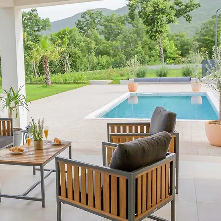 Luxury Decima Near Split - Pool & Tennis Retreat Villa Dicmo