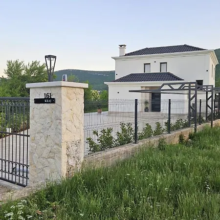 Luxury Decima Near Split - Pool & Tennis Retreat Villa Dicmo