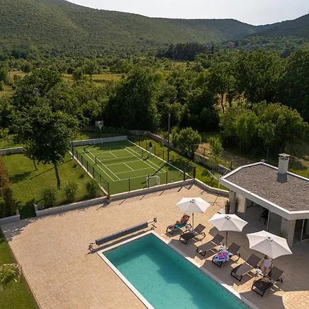 Luxury Decima Near Split - Pool & Tennis Retreat Villa