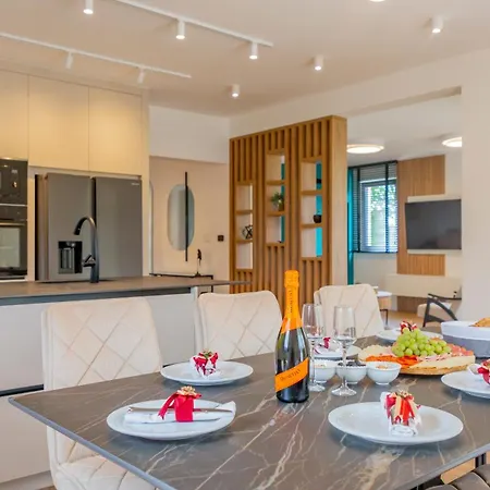 Villa Decima Near Split - Heated Pool, Tennis Court & Billiards