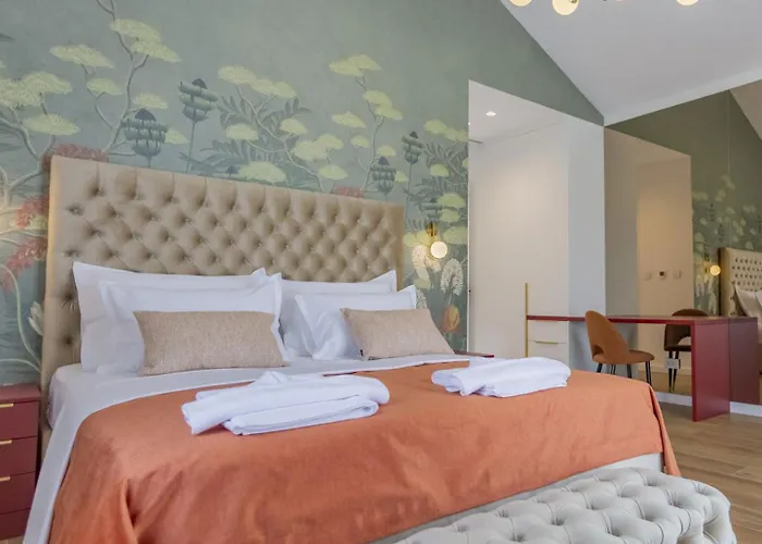 Luxury Decima Near Split - Pool & Tennis Retreat